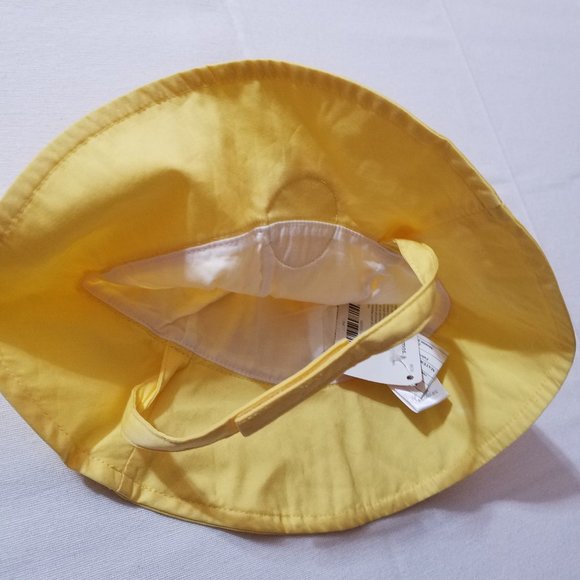 Gymboree Daisy Giraffe yellow 6-12 Month Hat with chin strap NWT - Picture 3 of 3